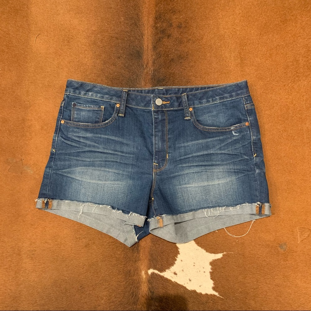 Gap Denim Slim Cut Off Shorts Size 31